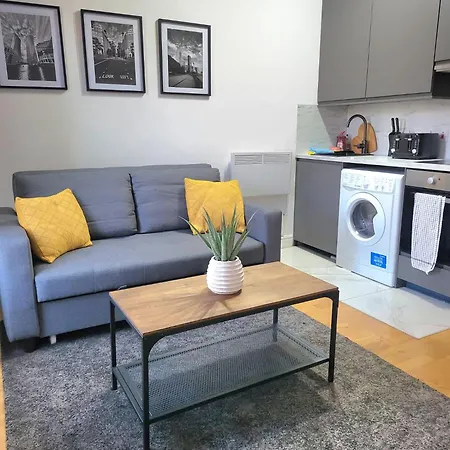 Entire London Apartment Near Canary Wharf Exterior photo