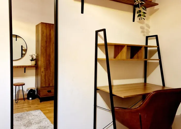Entire London Apartment Near Canary Wharf